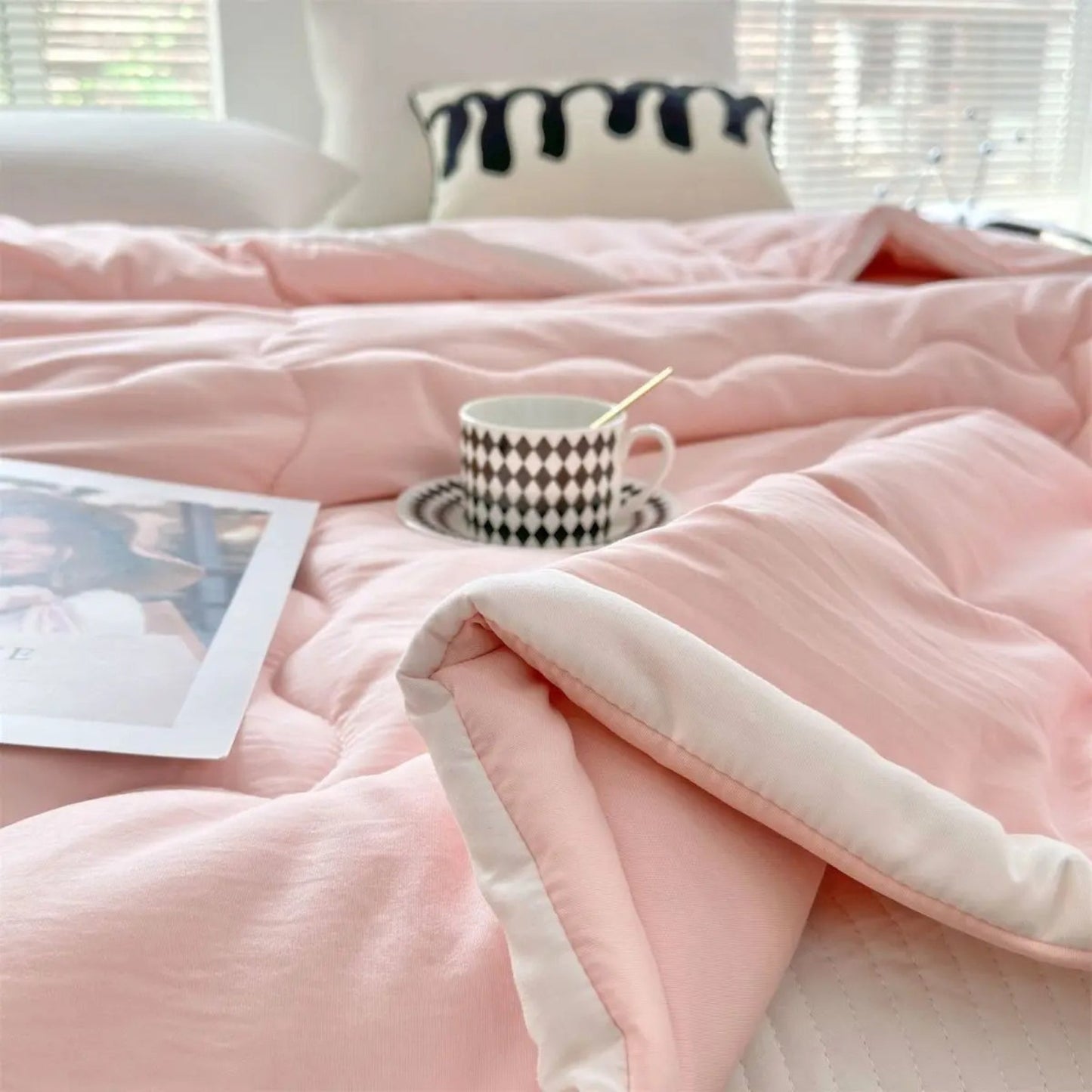 ChillBliss Cooling Comforter - Hot Sleepers Solution