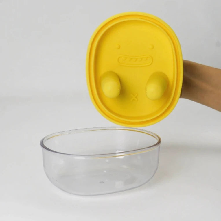 Cute Snack Storage Container - Touch-Free Food Dispenser for Everyone
