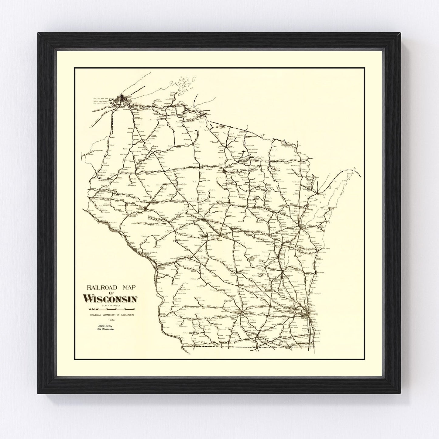Vintage map of Wisconsin state, 1923, post-WWI era restored
