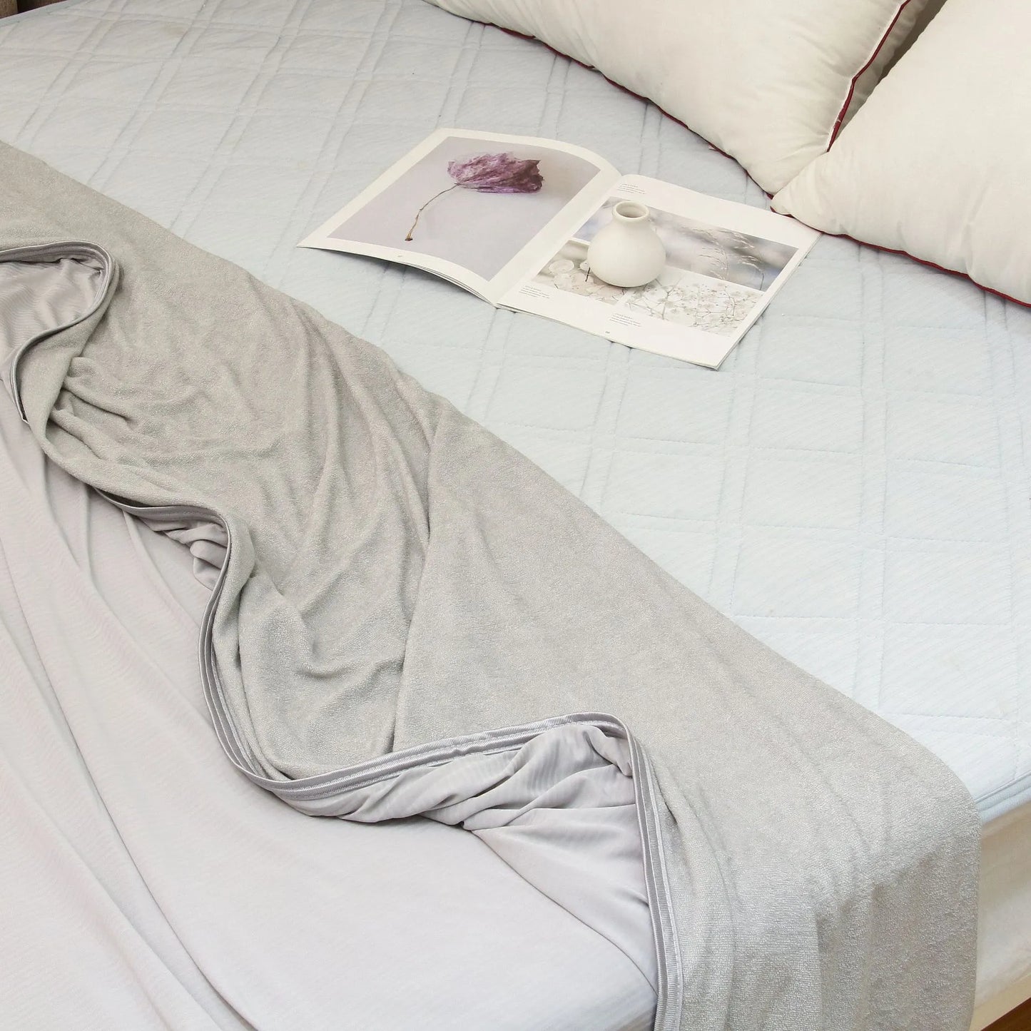Cooling Blanket: Stay Cool All Night, Sleep Better