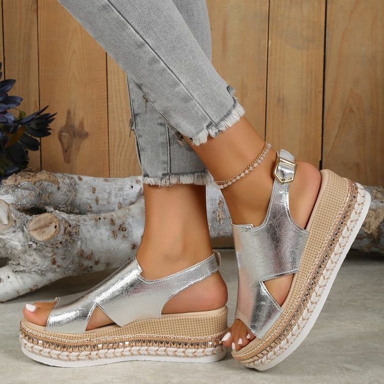 ComfortChic Orthopedic Sandals - Experience Comfort and Chic Elegance