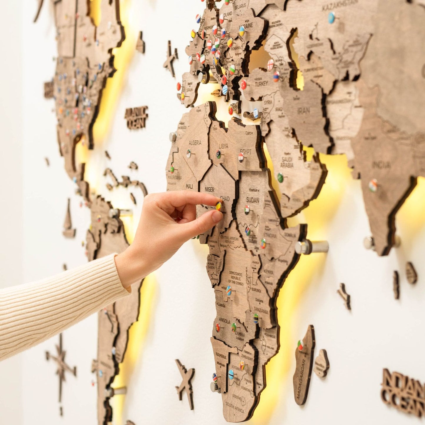 LED Wooden World Map Wall Art - Terra
