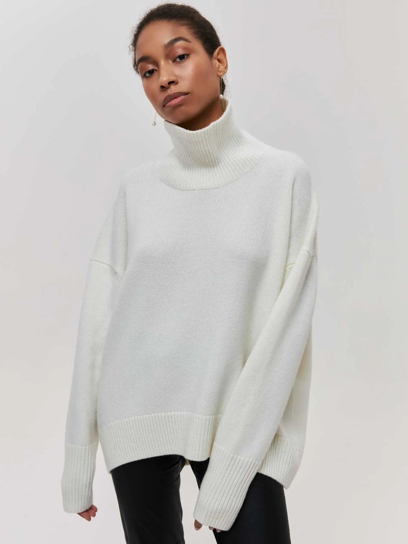 Oversized Turtleneck Sweater: Your Cozy Style Essential