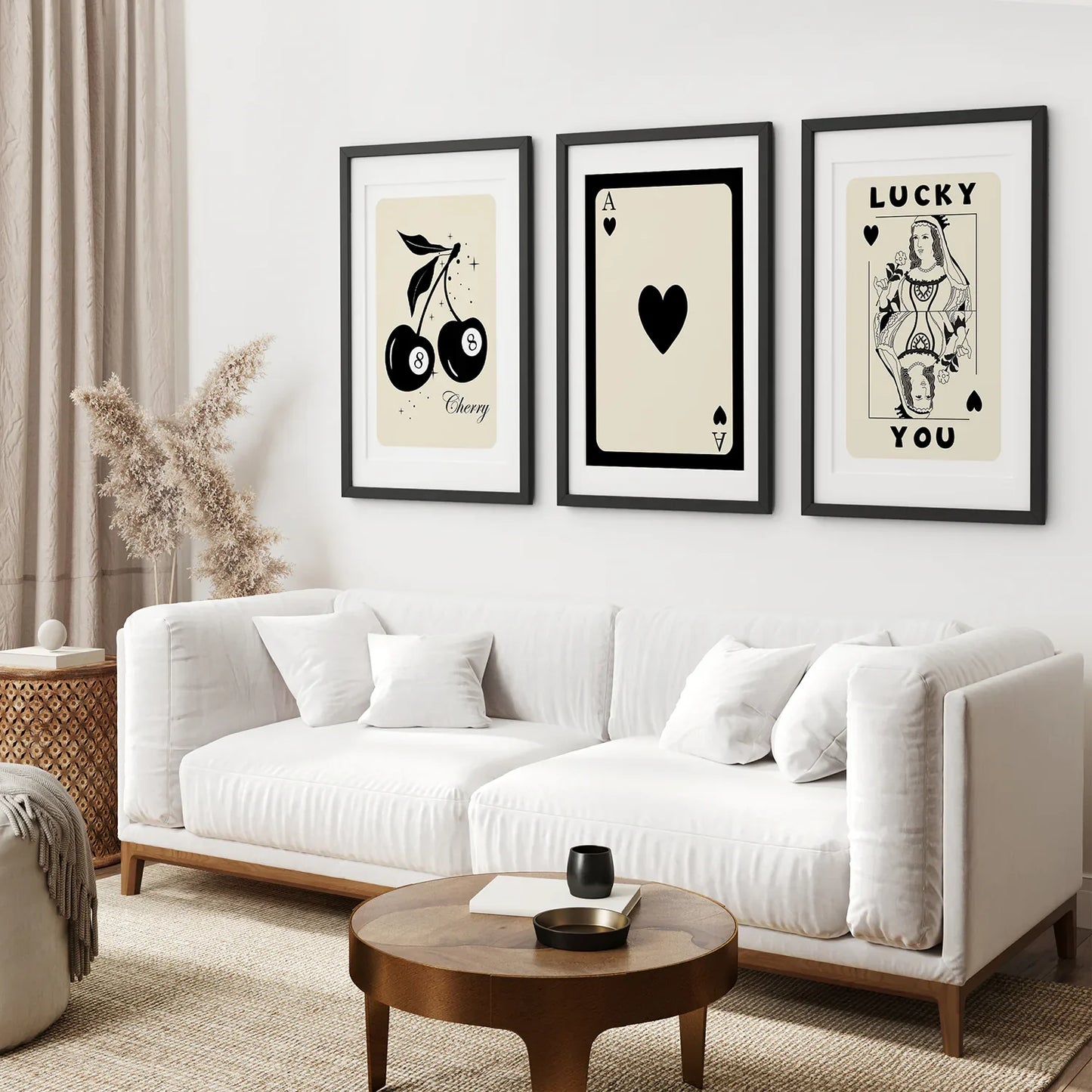Beige Queen of Hearts Retro Wall Art Set of 3