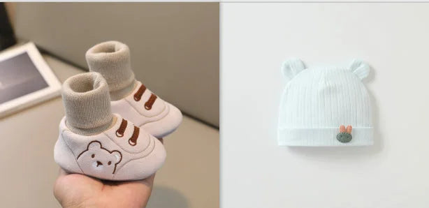 Baby cloth shoes with warm beige socks, teddy bear embroidery, cushioned non-slip sole
