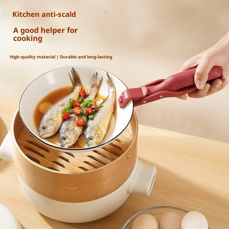 Durable silicone hot dish clip removing steamed food safely