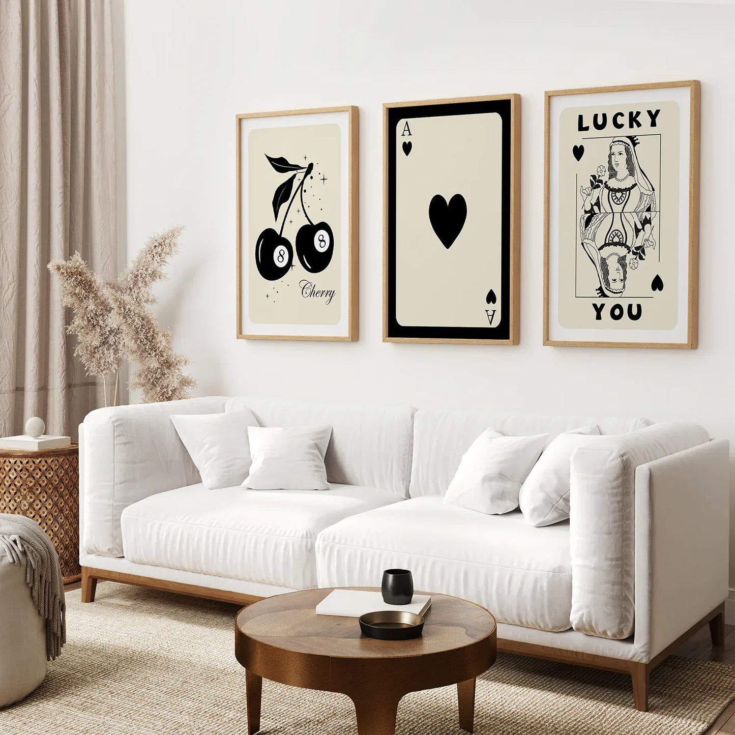 Beige Queen of Hearts Retro Wall Art Set of 3