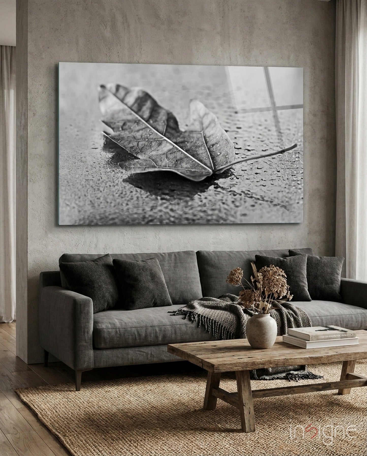 Curled dry leaf monochrome glass wall art with polished finish
