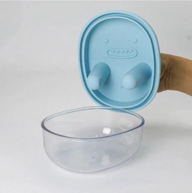 Travel friendly snack box with cheerful smiley face design