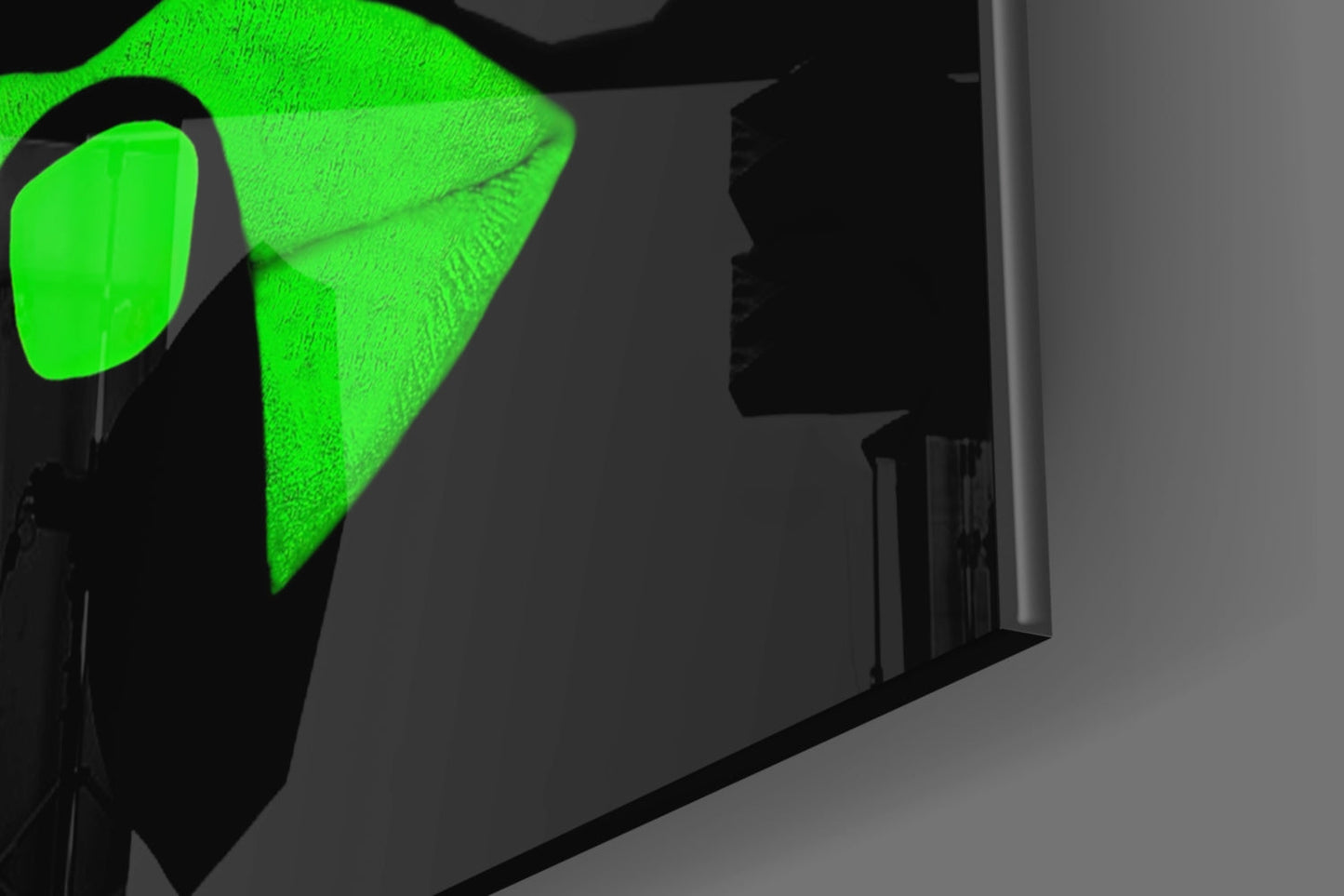 Traffic Light Lips on Black Glass Wall Art