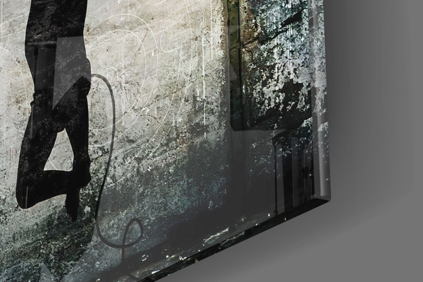 TV Heads Glass Wall Art