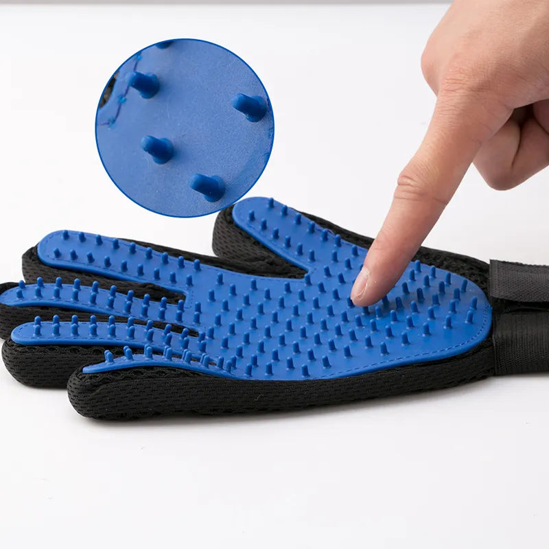 Pet Grooming Glove - Remove Hair While You Pet
