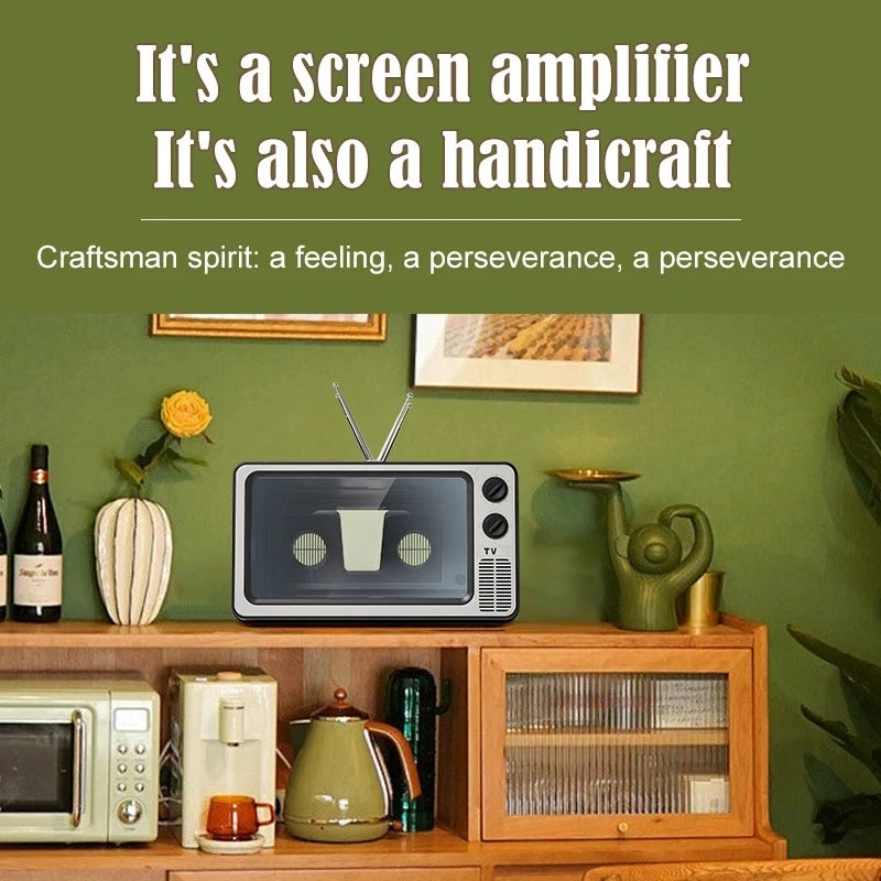 Retro TV Phone Screen Magnifier: Your Cinema at Home