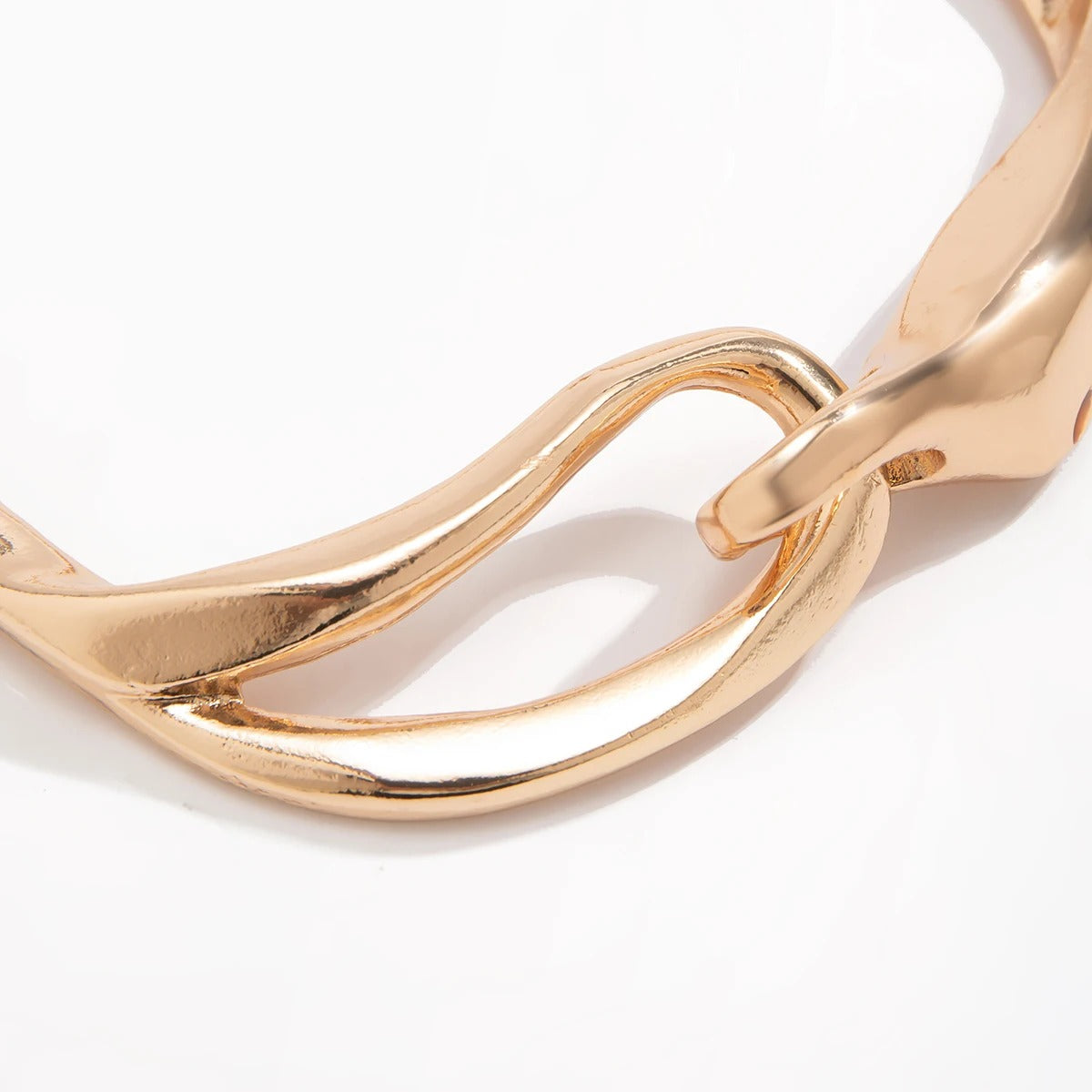 Fluid Elegance Necklace - Instantly Elevate Your Style