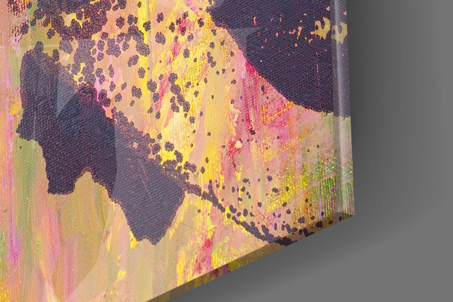 Magenta Stencil Portrait Glass Wall Art